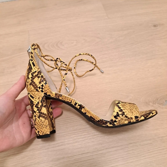 Jessica Simpson Yellow Black Nehah Snakeskin Ankle Tie Sandals Heels Size  6m - Picture 8 of 8